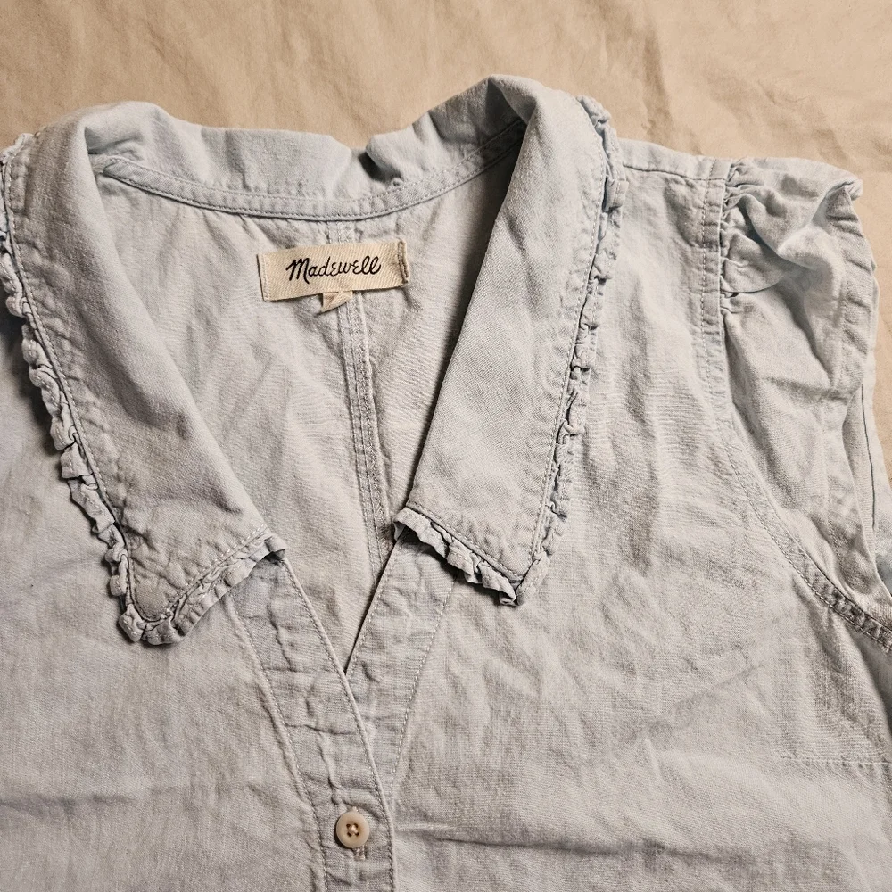 Madewell Women's Size 4 S Light Wash Chambray Denim Ruffle Collar Sleeveless Top - Picture 1 of 8